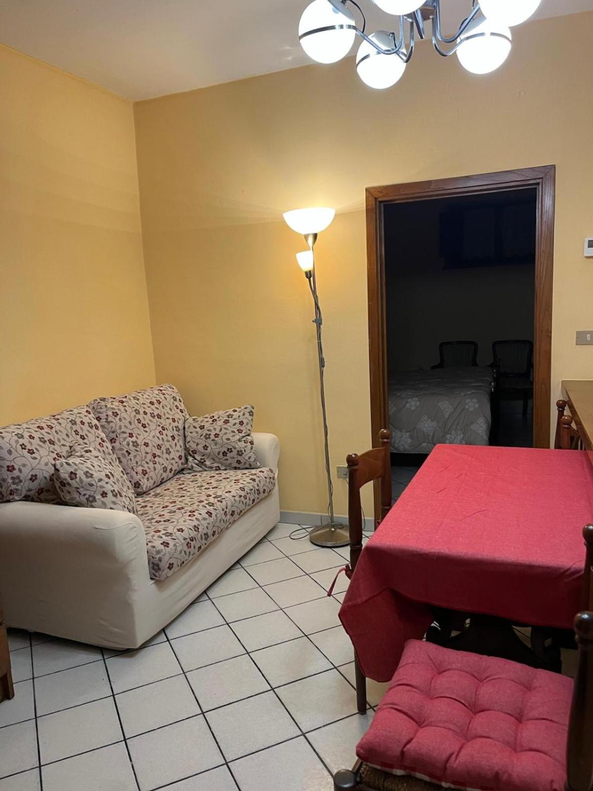 דירות ארצו Casina Travi חדר תמונה