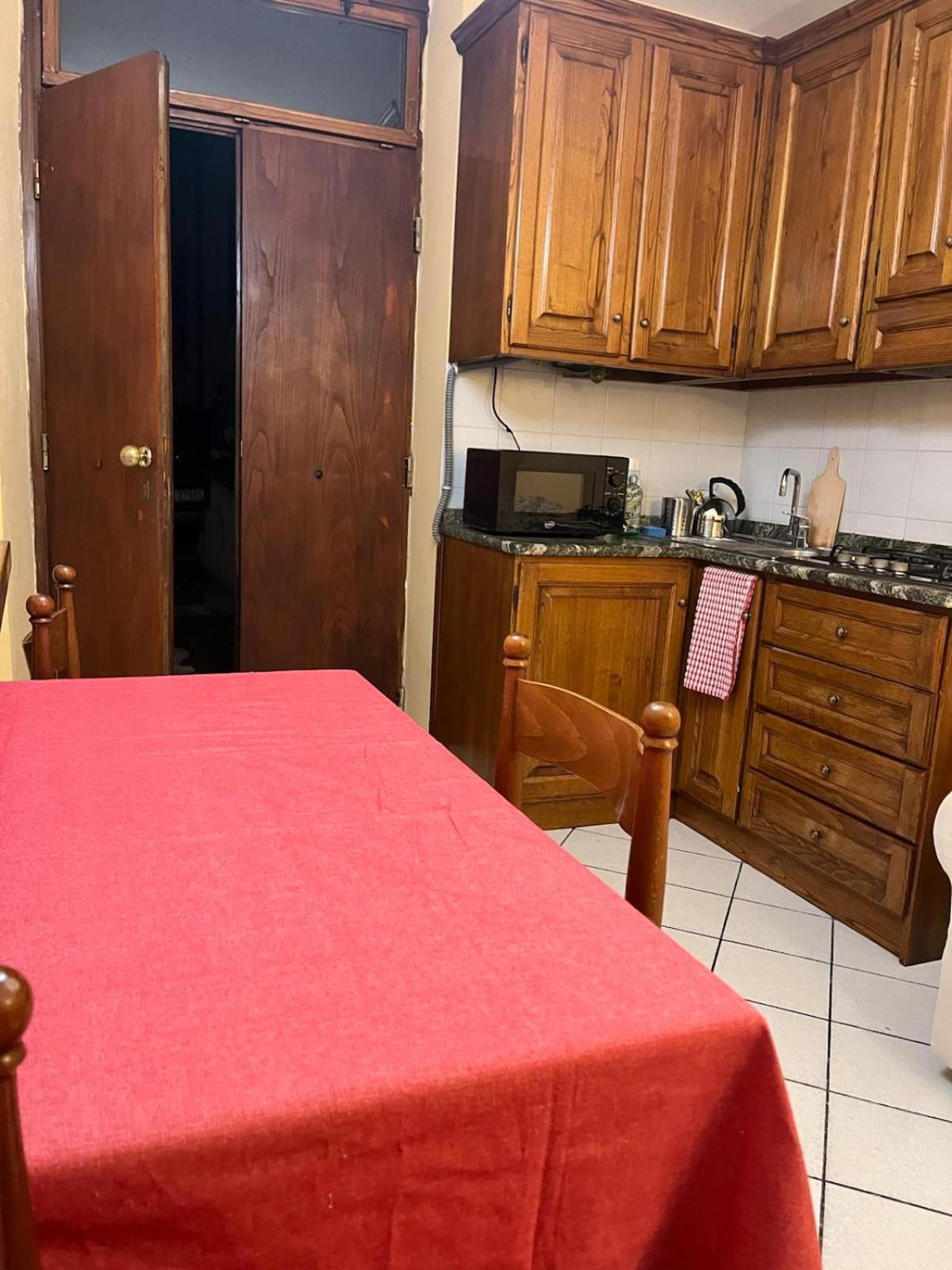 דירות ארצו Casina Travi חדר תמונה